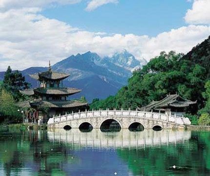 Danh lam thắng cảnh Trung Quốc là một kho tàng văn hóa lớn với địa danh nổi tiếng như Vườn Quốc Gia Zhangjiajie và Bảo tàng Kim Hoa Tứ Cảnh. Những địa điểm này là nơi lý tưởng để tìm hiểu thêm về lịch sử, văn hóa và địa lý của Trung Quốc. Nếu bạn muốn khám phá các danh lam thắng cảnh này, hãy xem bức ảnh liên quan!